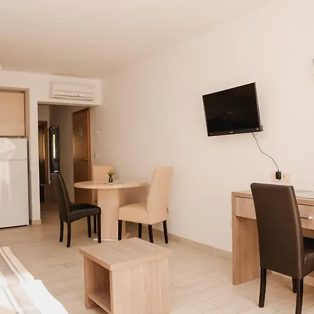 Maslina Drvenik (Split-Dalmatia)