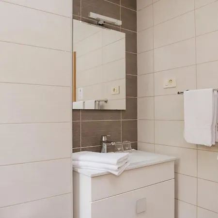 Apartment Maslina Drvenik (Split-Dalmatia)