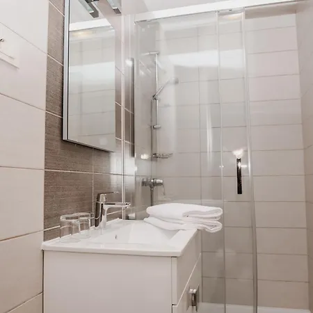 Apartment Maslina Drvenik (Split-Dalmatia)