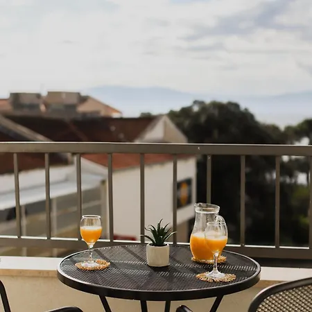 Apartment Maslina *