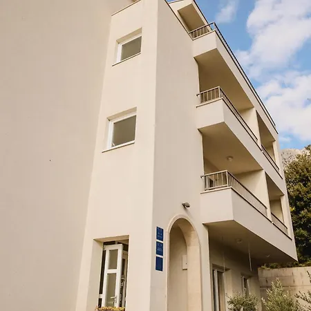 Apartment Maslina *