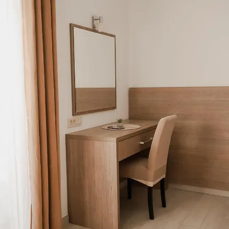 Apartment Maslina Drvenik (Split-Dalmatia)