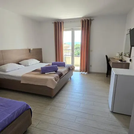 Maslina Drvenik (Split-Dalmatia)